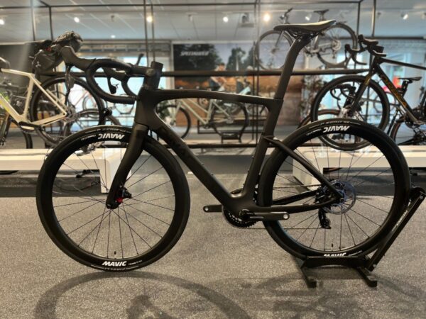 Pinarello F9 Furious Black 56cm 2025 - Afbeelding 4