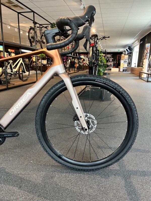 ORBEA Terra M30 Team Heren Nickel/ Cinnamon (Matt) L L 2026 - Afbeelding 2