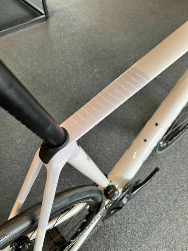 ORBEA ORCA M30i Iris White (Gloss) - Lilac (Matt) 57cm 2026 - Afbeelding 4