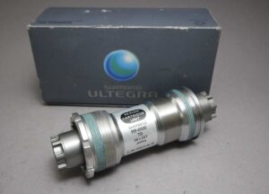 Shimano Ultegra BB-6500 Bottom Bracket ITA 109.5mm NOS NIB