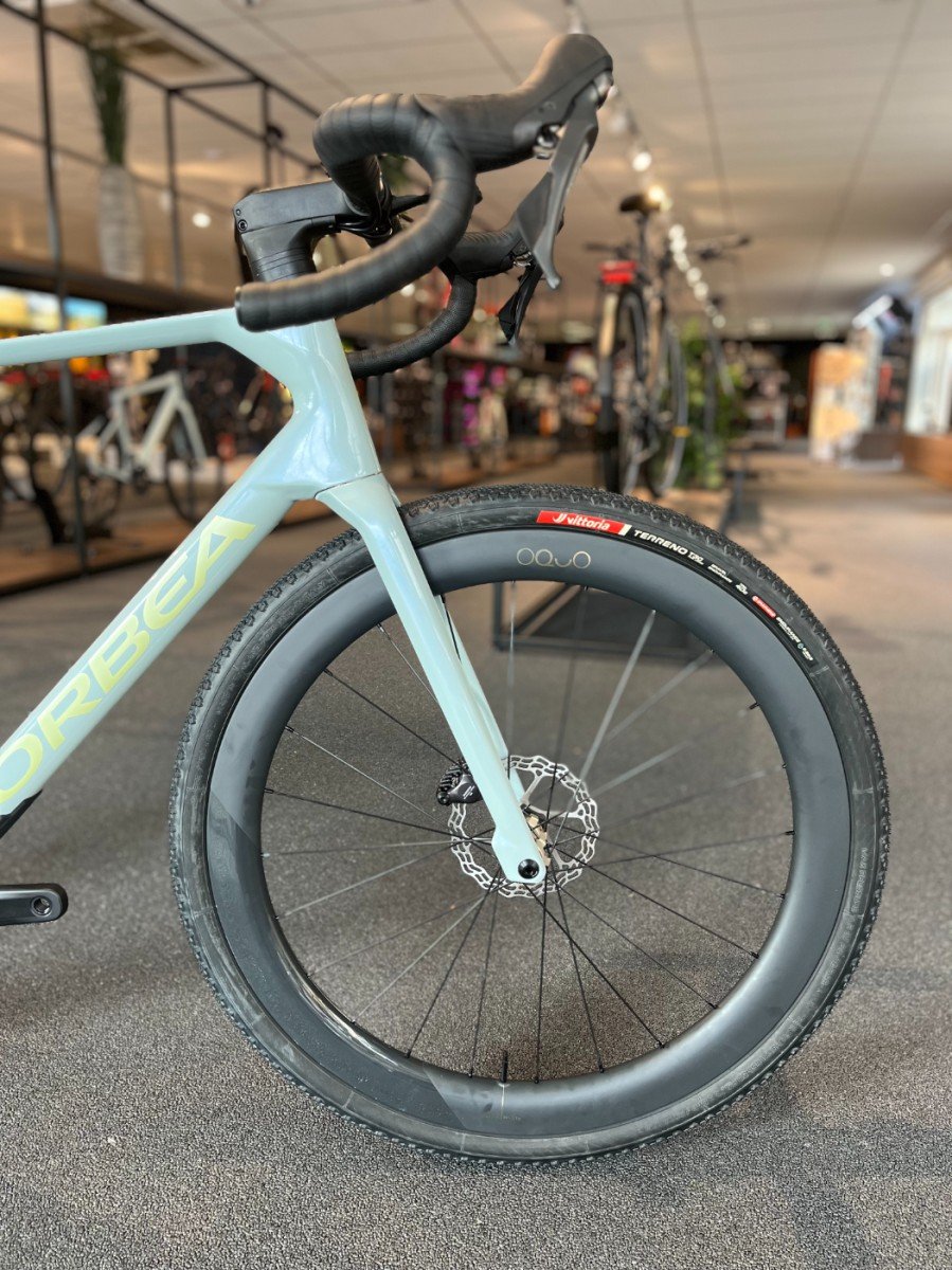 ORBEA TERRA RACE M20LTD Heren Frozen Concrete (Gloss) L L 2026 - Afbeelding 2